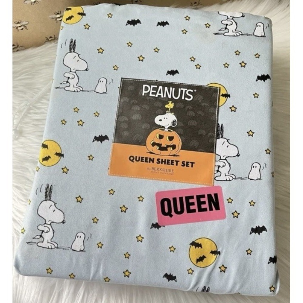 Berkshire Peanuts Snoopy QUEEN Sheet Set Halloween Ghost Witch Moons Bats NEW